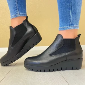 Wonders Ladies Black Leather Low-Cut Pull-On Ankle Boot C-33251