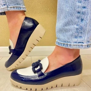 Wonders Ladies Navy/Off White Patent Chain Loafer Shoe C-33311-2