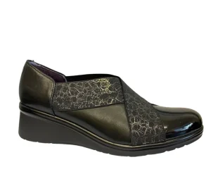 Pitillos Ladies Black Combination Elasticated Wedge Loafer Shoe 5324